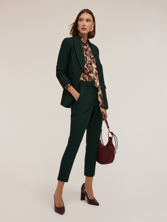 Regular trousers with pressed crease
