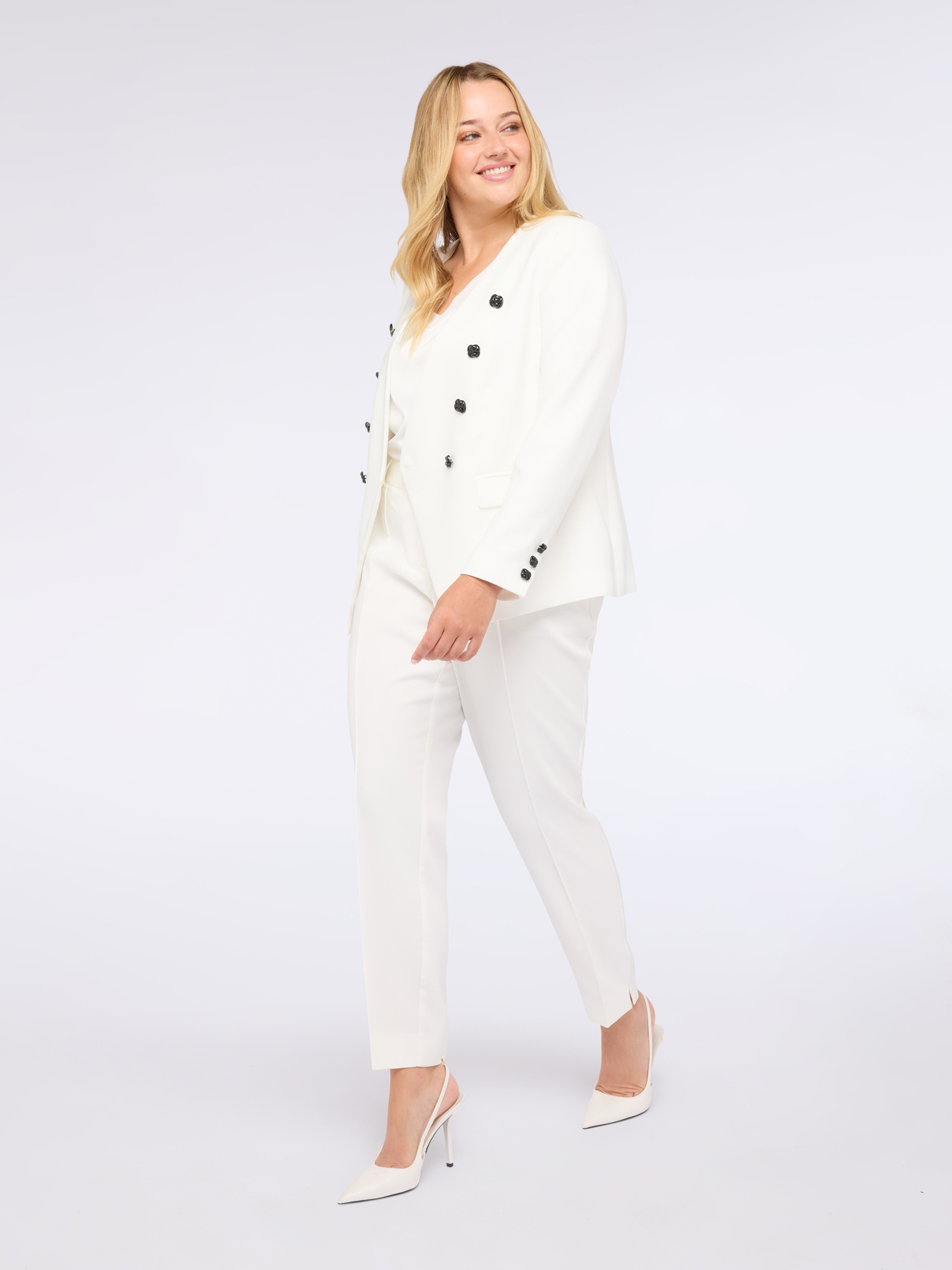 Blazer court avec boutons bijoux ultra brillants image number 3