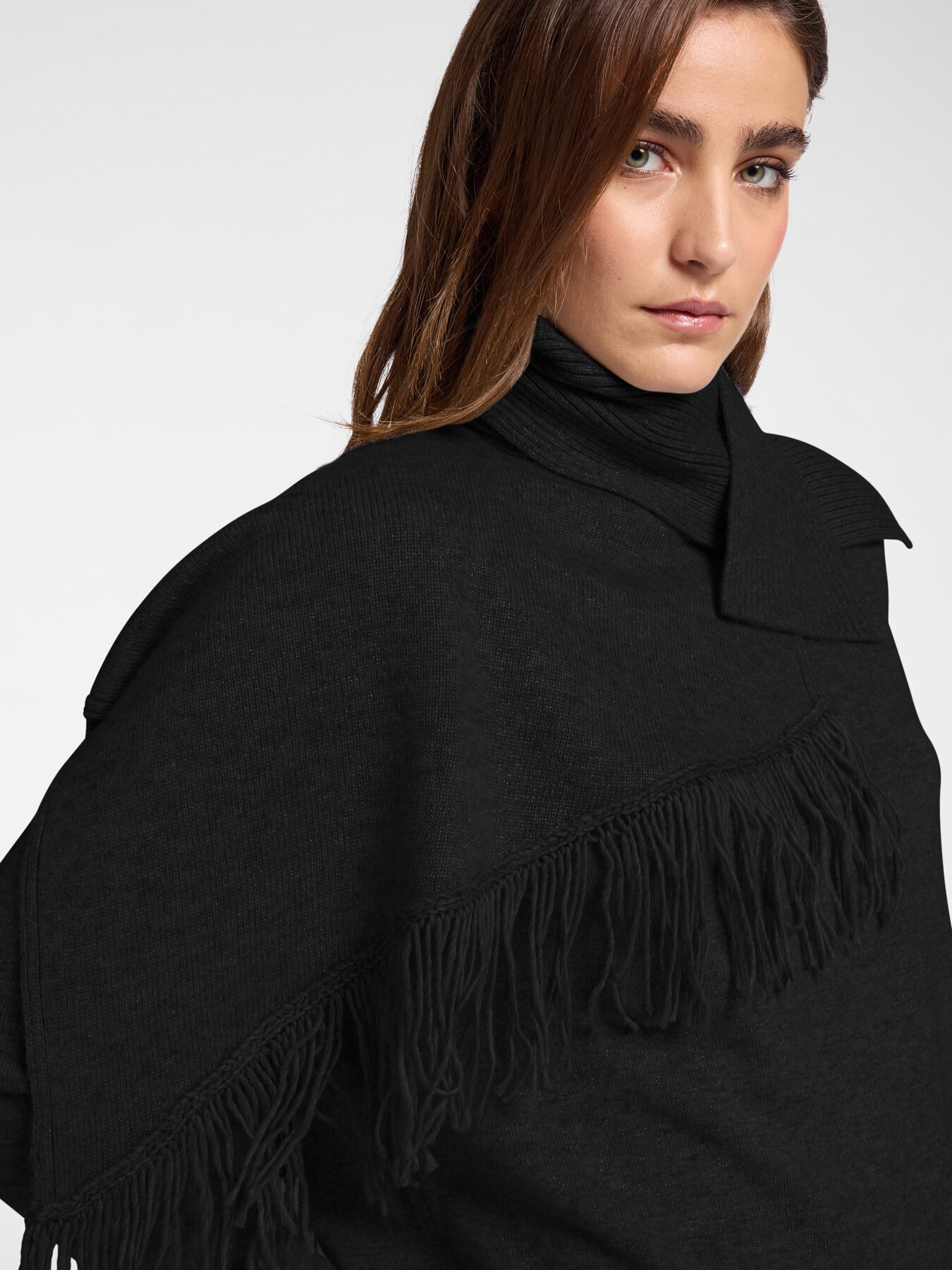 Fringed sweater with detachable scarf image number 3