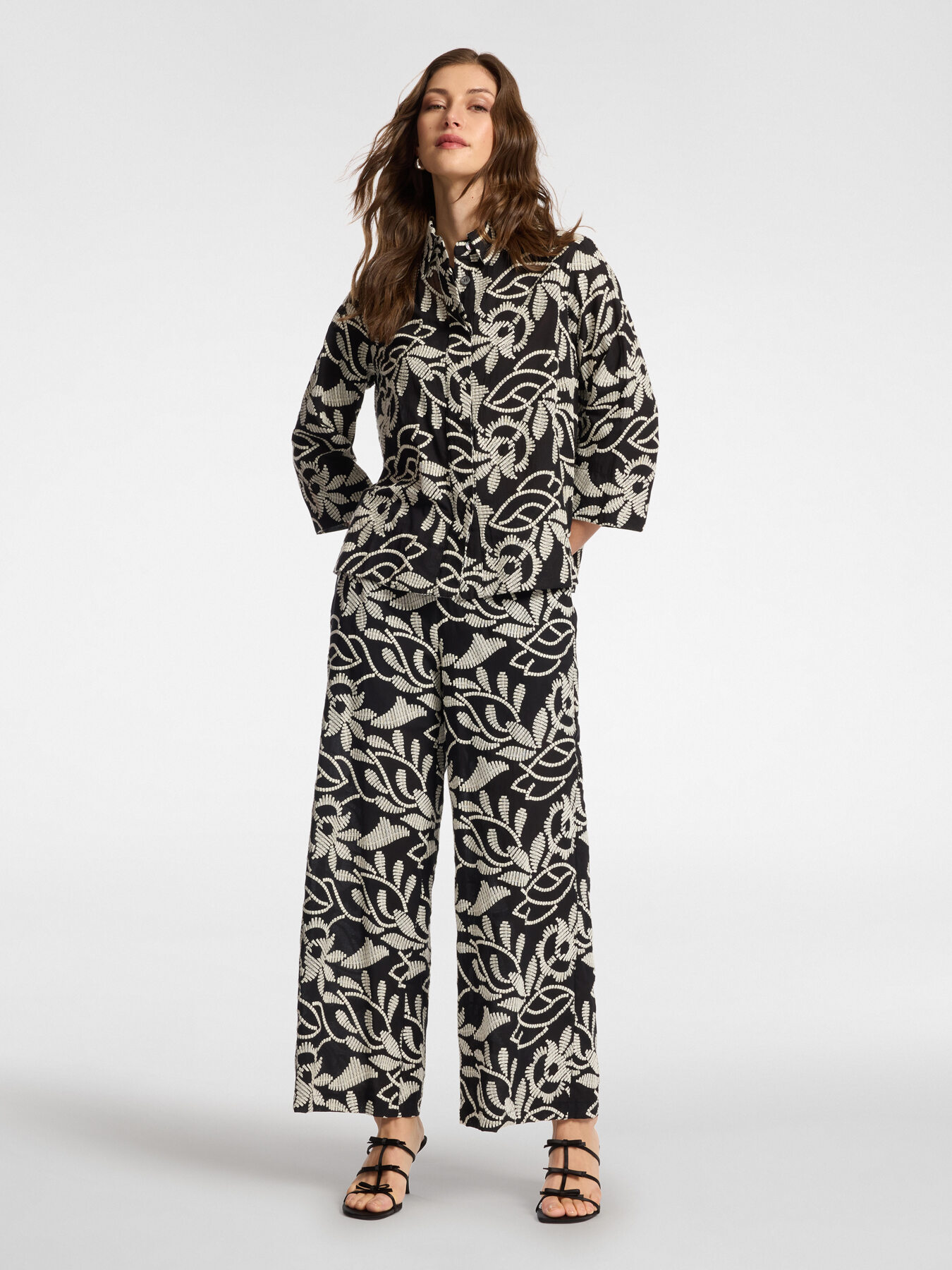 Chemise en coton brod&eacute; image number 2