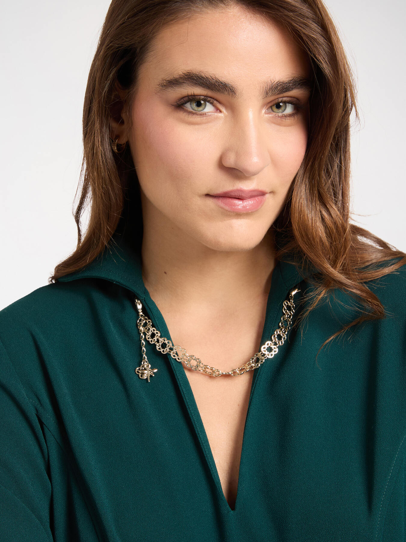 Abito con collana Monogram image number 2