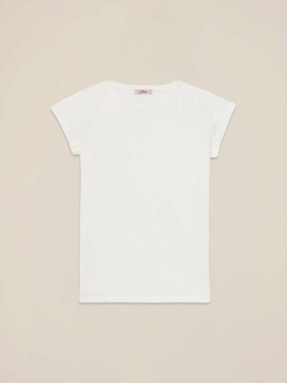 Tricou cu bandană și insignă