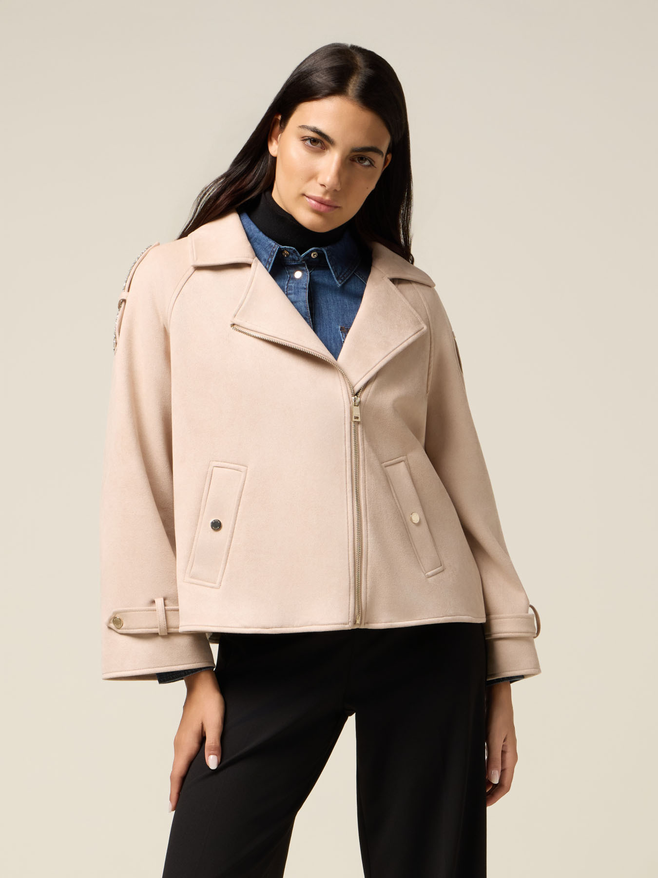 Short jacket with asymmetrical zip image number 0