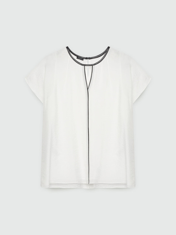 Bluse mit schwarzen Bündchen und Cut-Out-Detail