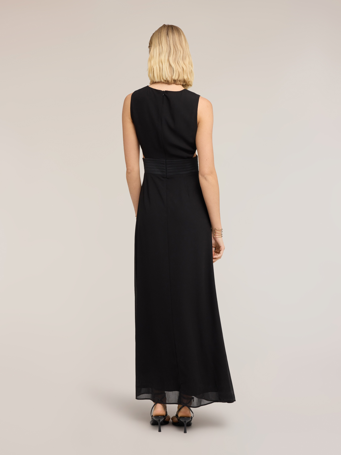 Rochie lungă din georgette cu decupaje image number 1