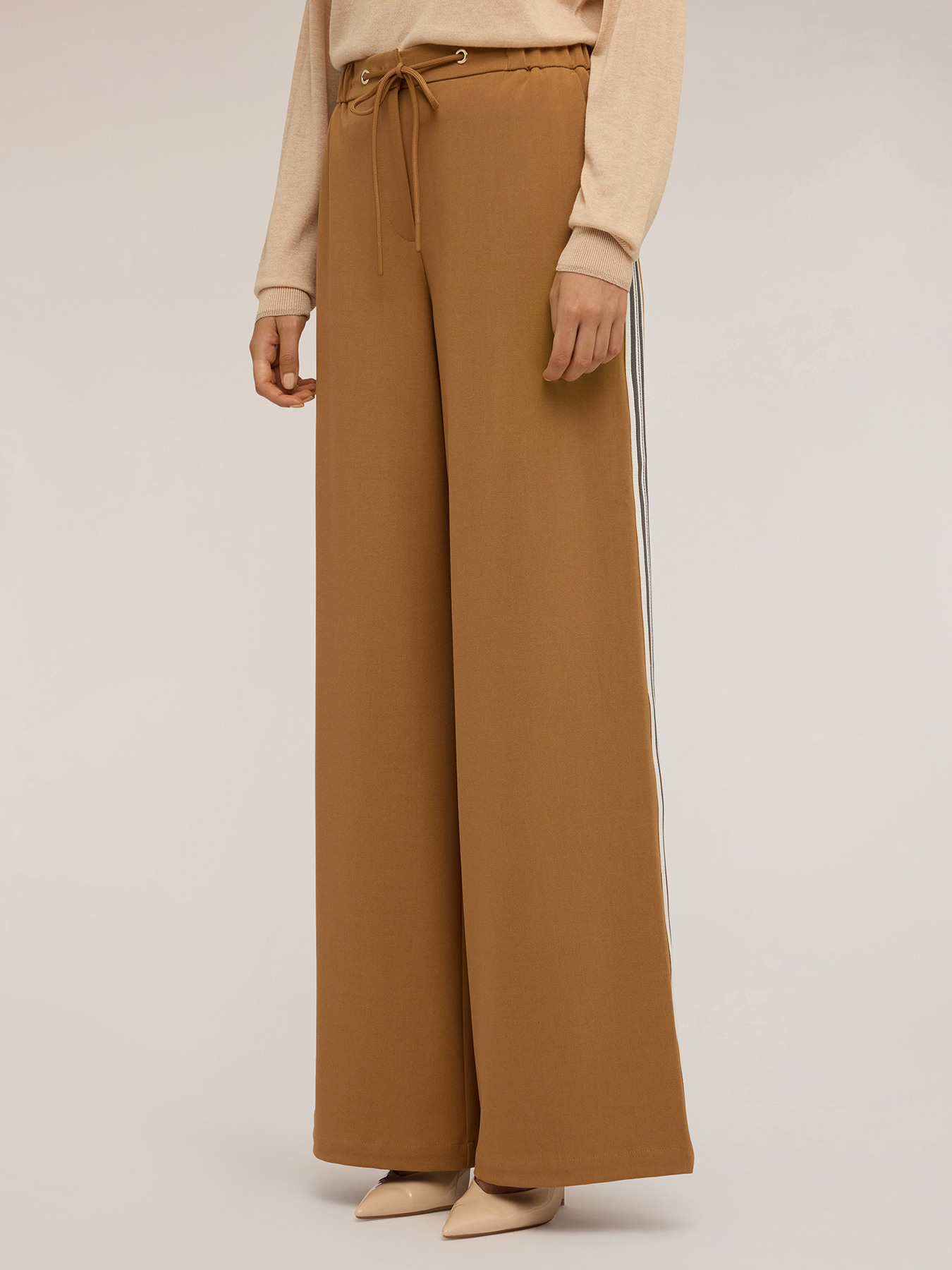 Palazzo pants with side stripe image number 2
