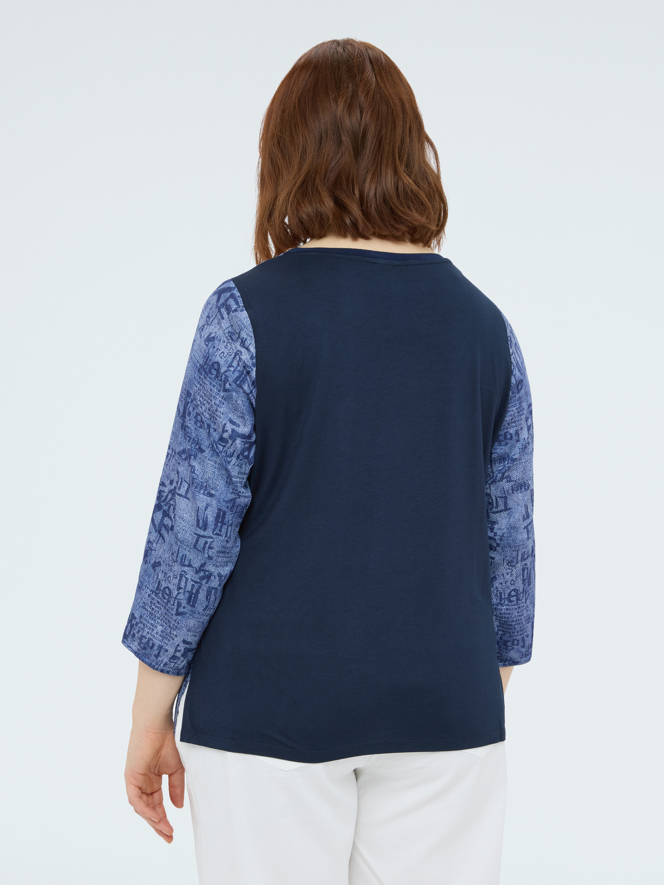 Bluse aus zwei Materialien mit Lettering-Print image number 1