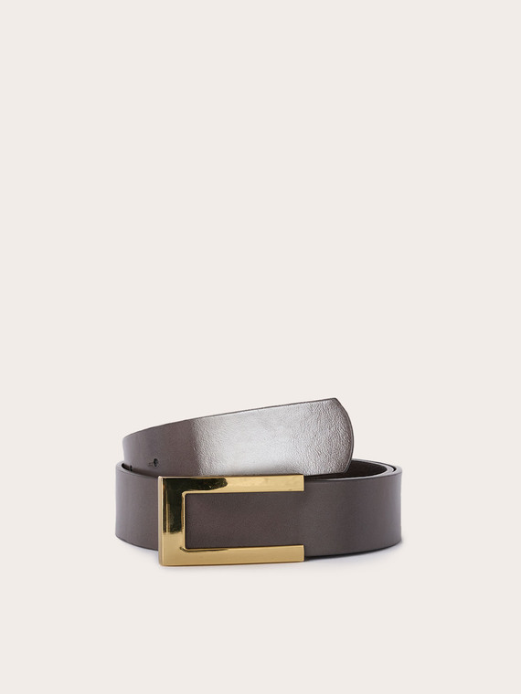 Belt with rectangular buckle