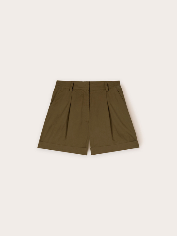 Pleated shorts