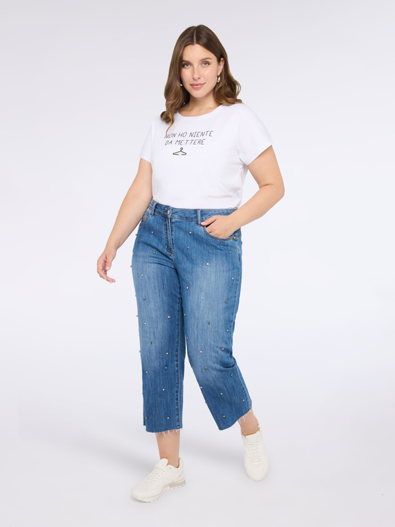 Jeans cropped con applicazioni di strass