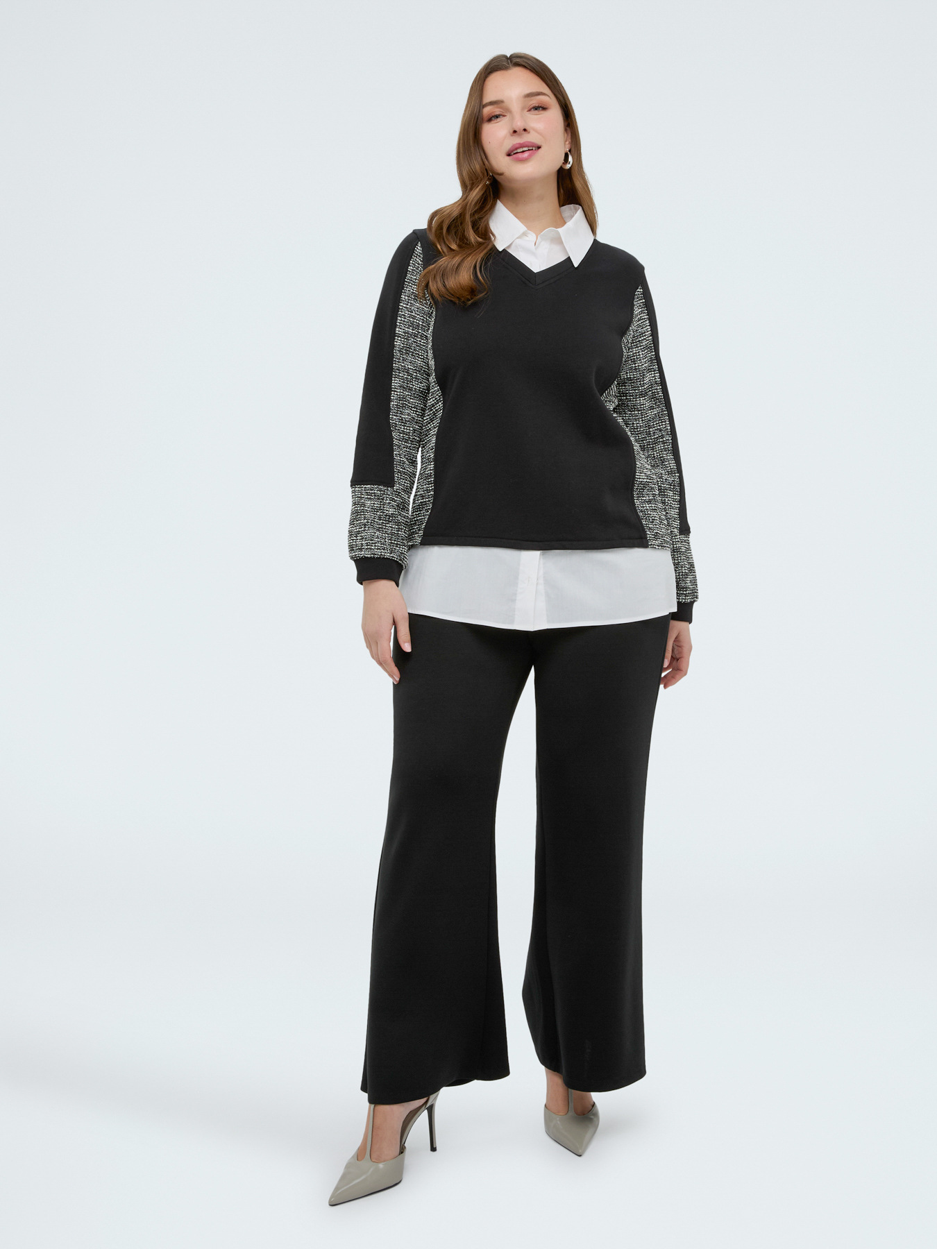 Sweatshirt mit Hemddetail image number 0