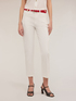 Pantalón modelo carrot Rianne de algodón image number 2