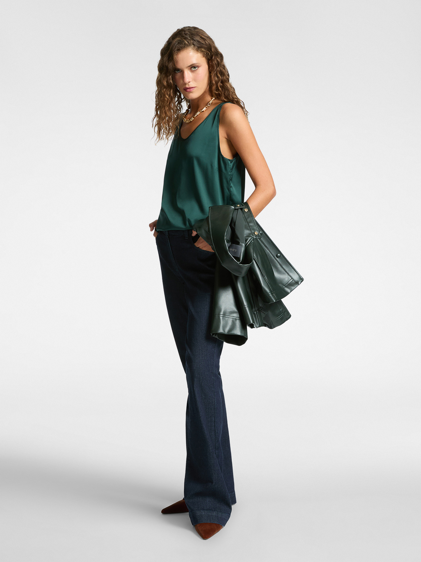 Top en satin image number 2