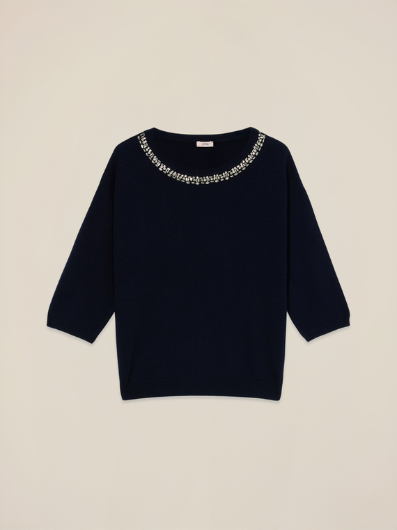 Sweater with jewel decorations