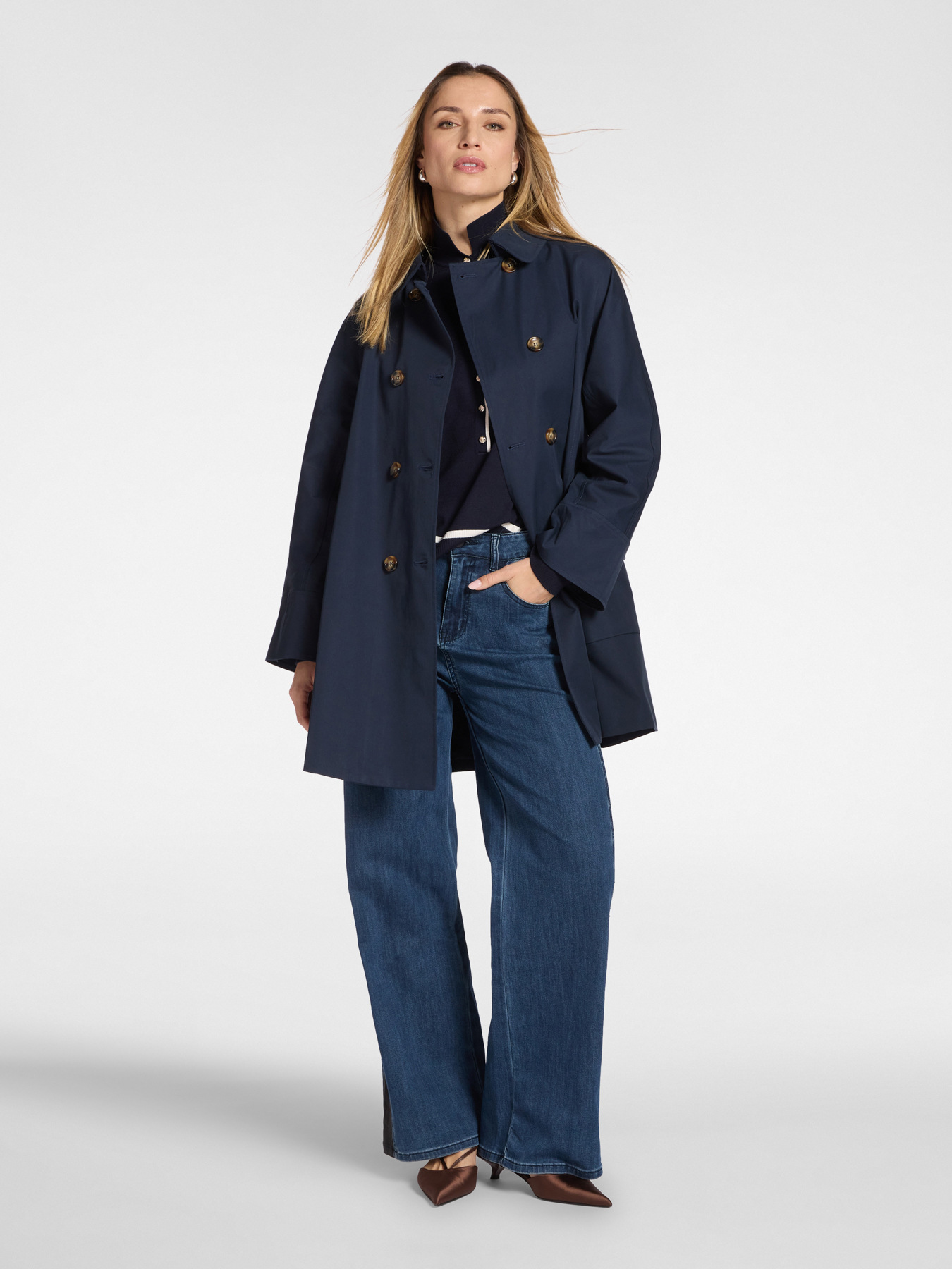 Trench doppiopetto in gabardine image number 2