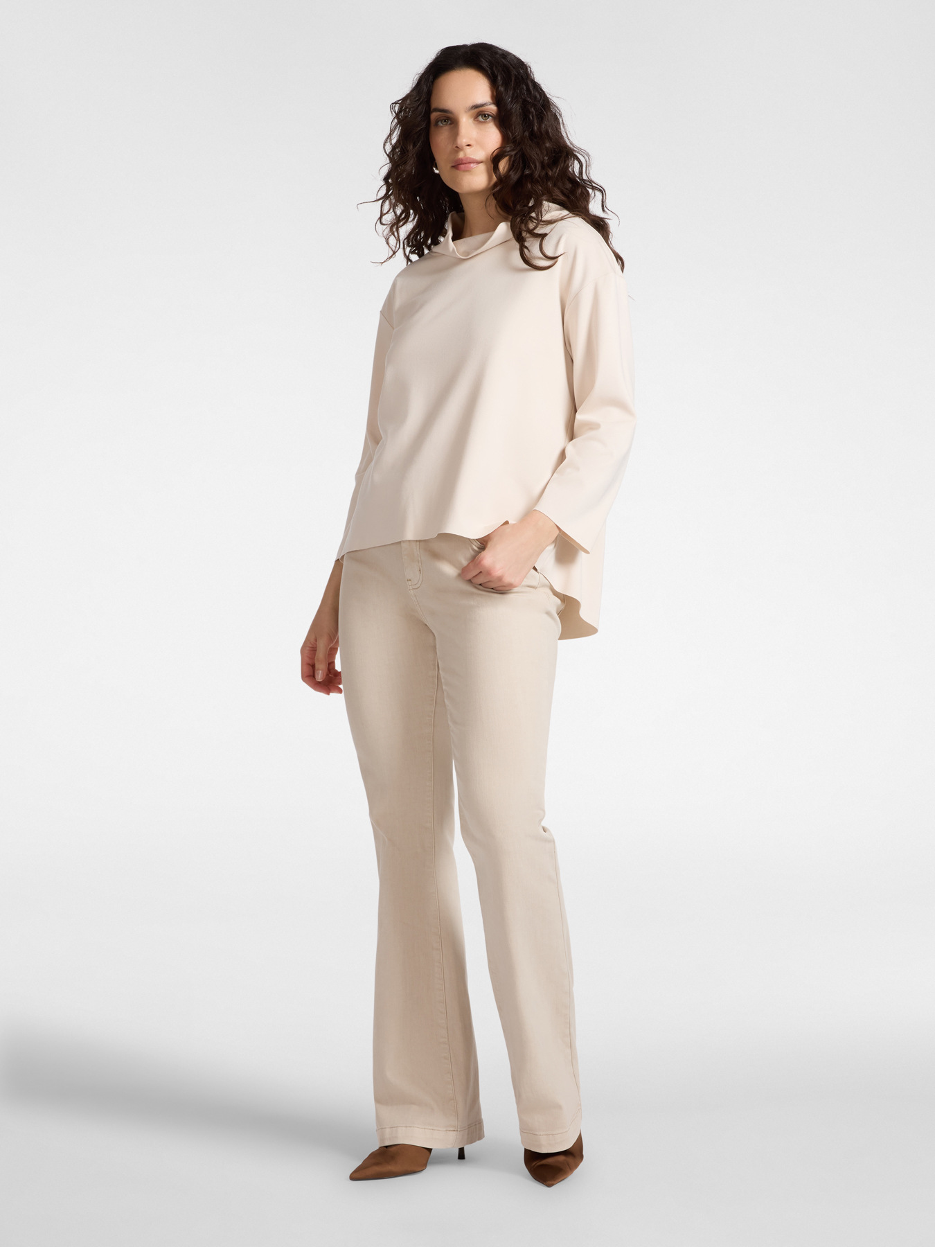 Camiseta con cuello suave image number 2