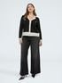 Strickjacke aus feiner Strickware mit kontrastierenden Einfassungen image number 2
