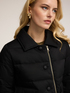 Schwere kurze Daunenjacke mit hohem Kragen image number 3
