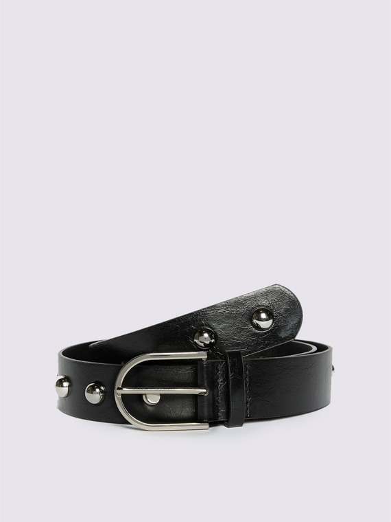 Belt with studs