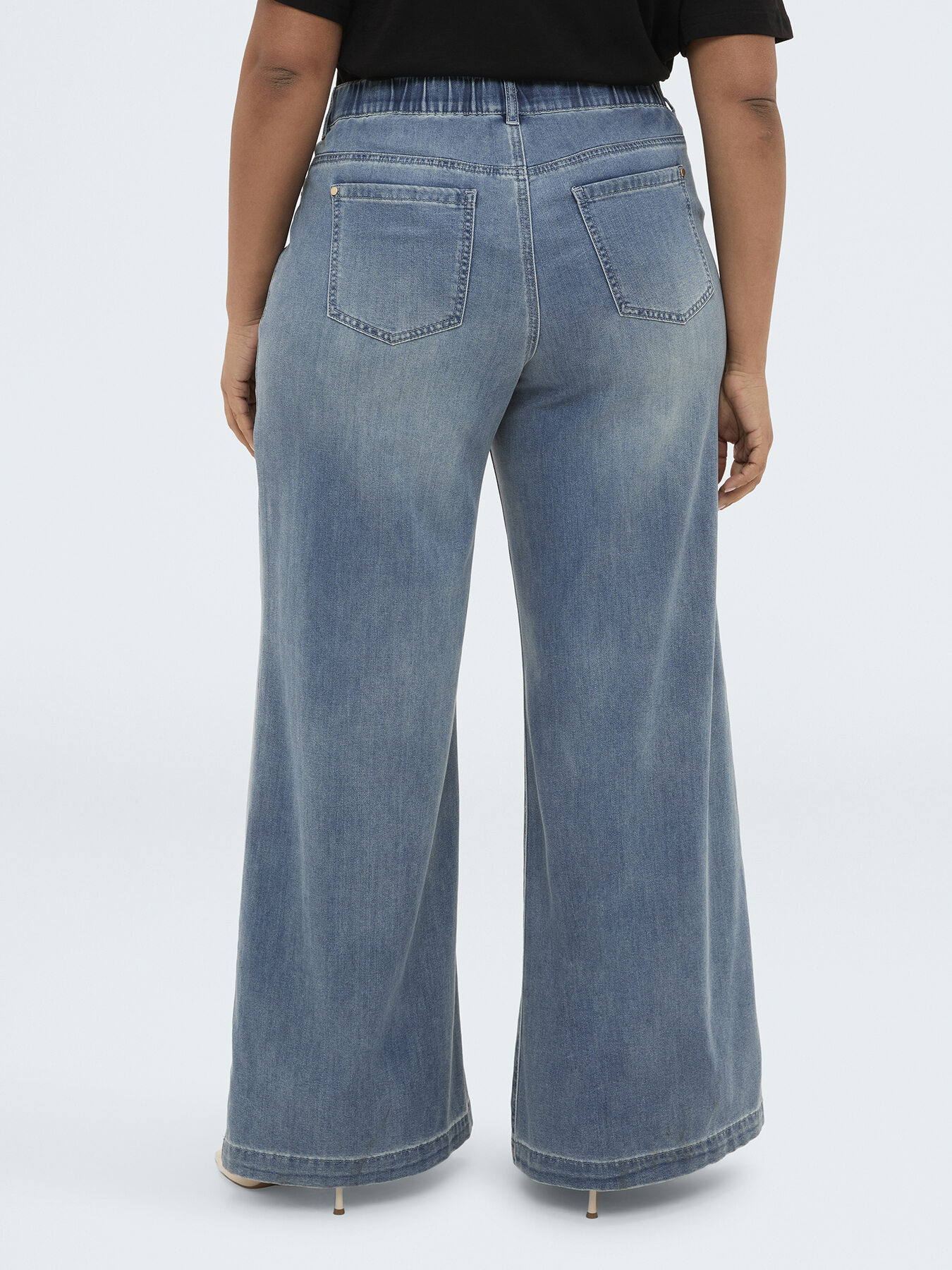Jeans Wide Leg aus gewaschenem Denim image number 1