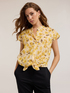 Korean-style shirt with floral print image number 0