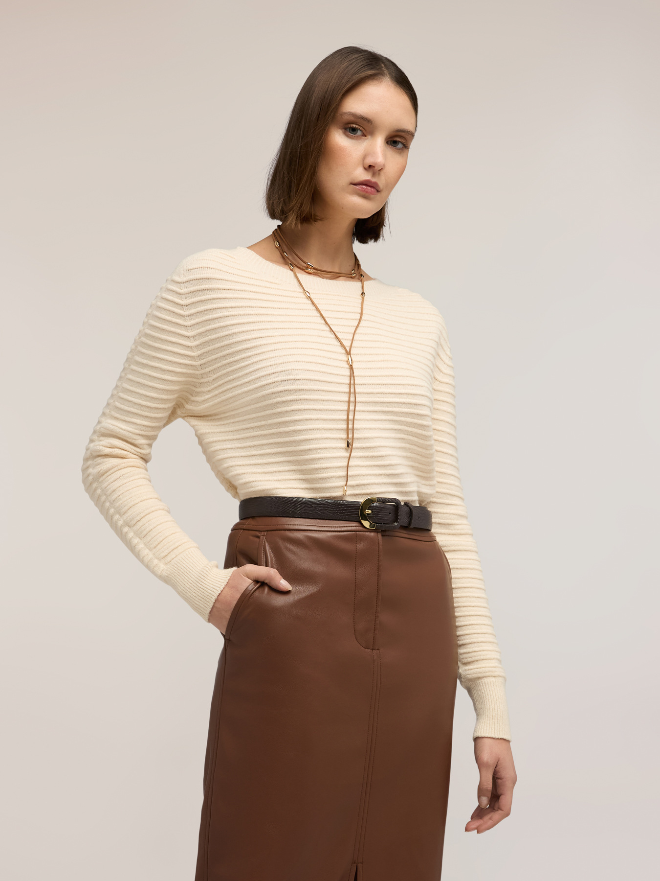 Ribbed knit in viscose blend image number 2