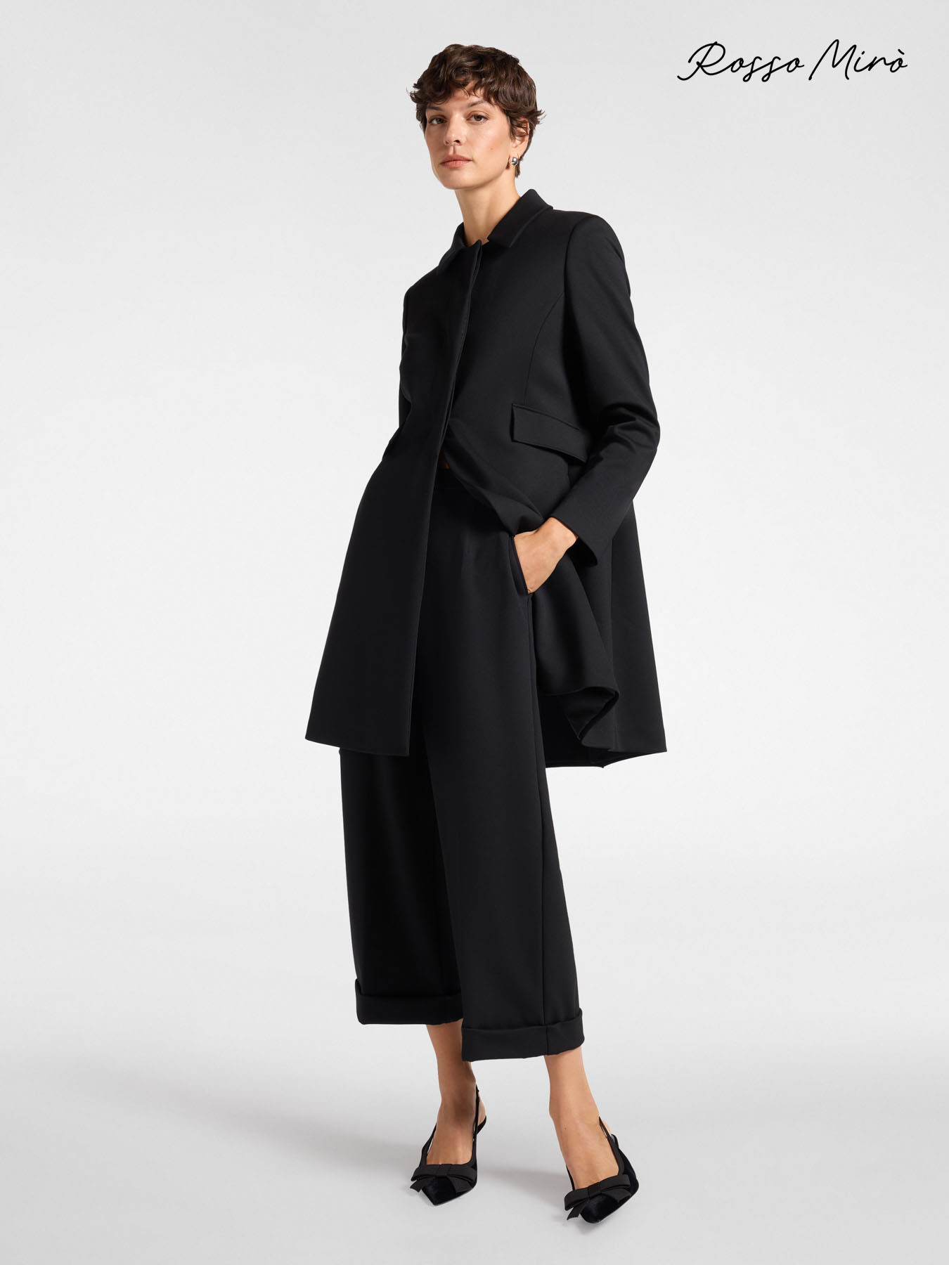 Pantaloni chinos con risvolto al fondo image number 0