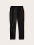 Pantalon slim fit en tissu enduit image number 4