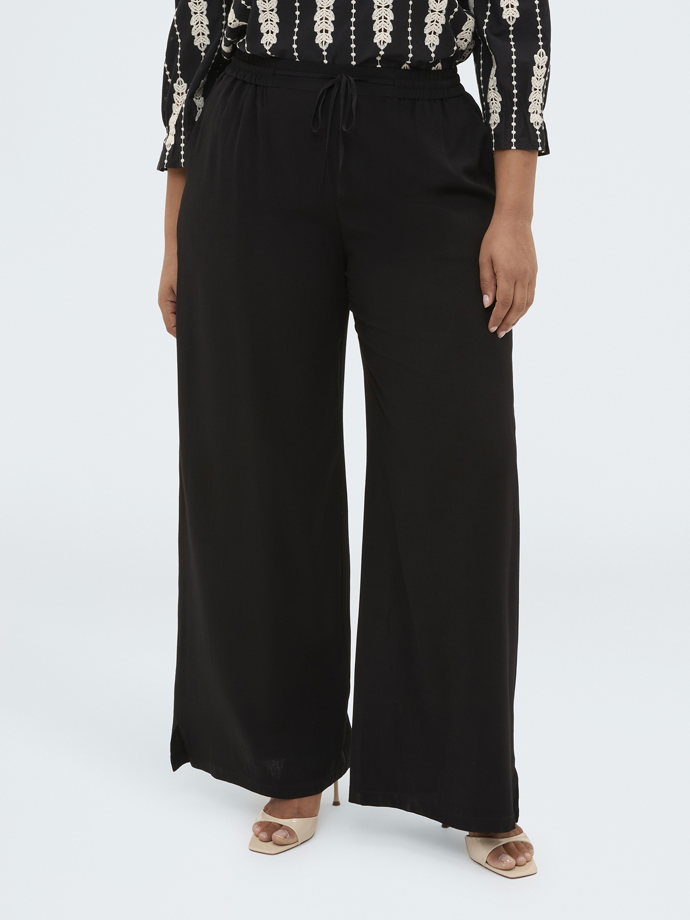 Pantalon Wide Leg avec cordon de serrage &agrave; la taille image number 3