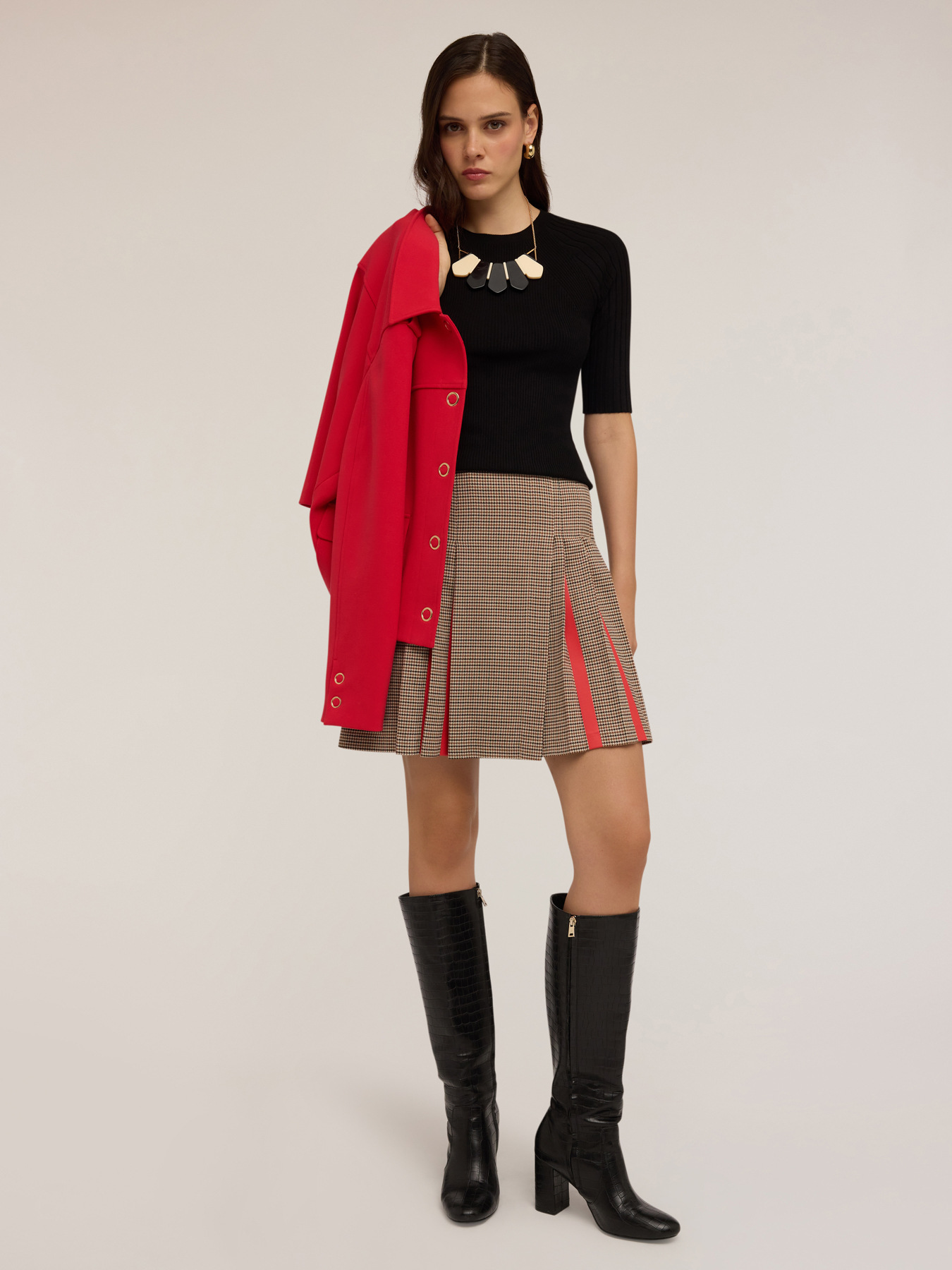 Short-sleeved ribbed top image number 3