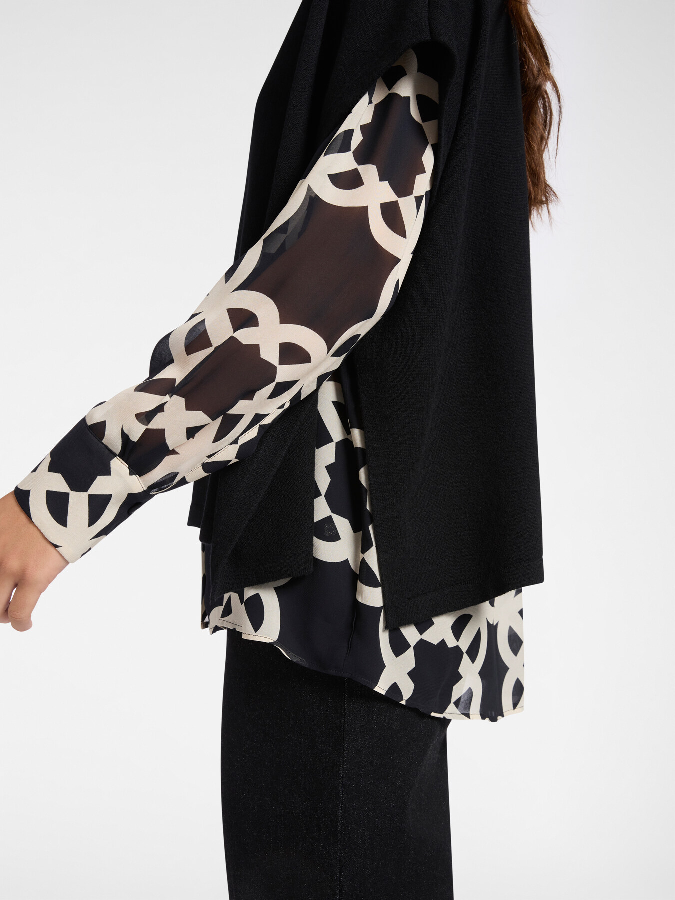 Pure wool cape image number 3