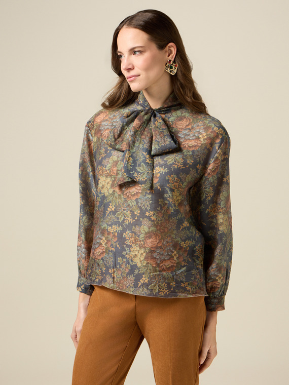 Blusa fantasia con fiocco