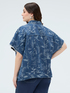 Jeanshemd mit Jacquard-Blattmuster image number 3