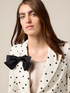 Blazer corto de lunares con lazo image number 2