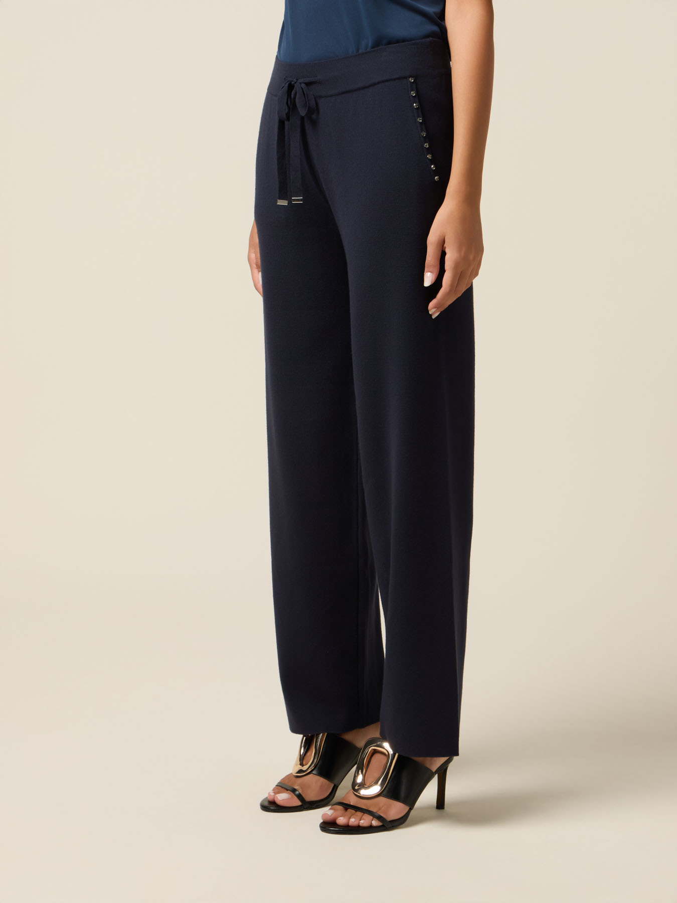 Pantalones de punto con bolsillos laterales image number 3