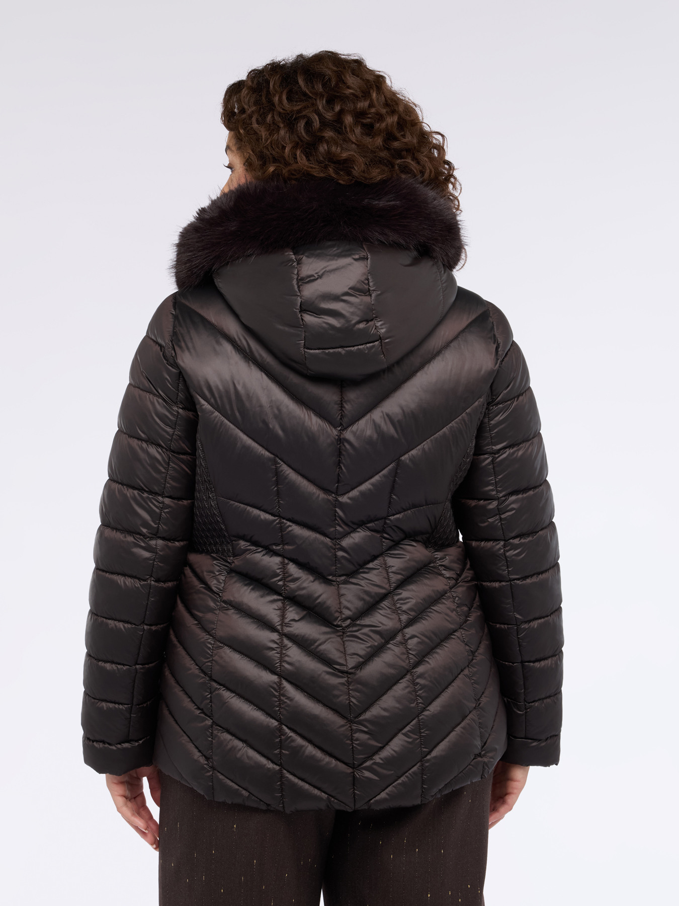 Piumino trapuntato con cappuccio image number 1