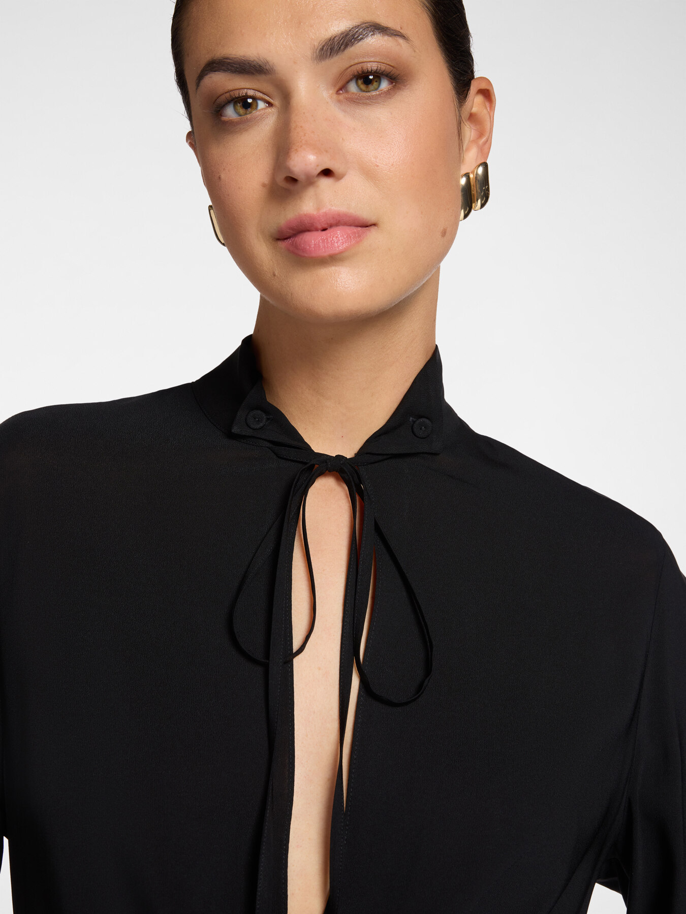 Blusa in cr&ecirc;pe de Chine image number 3
