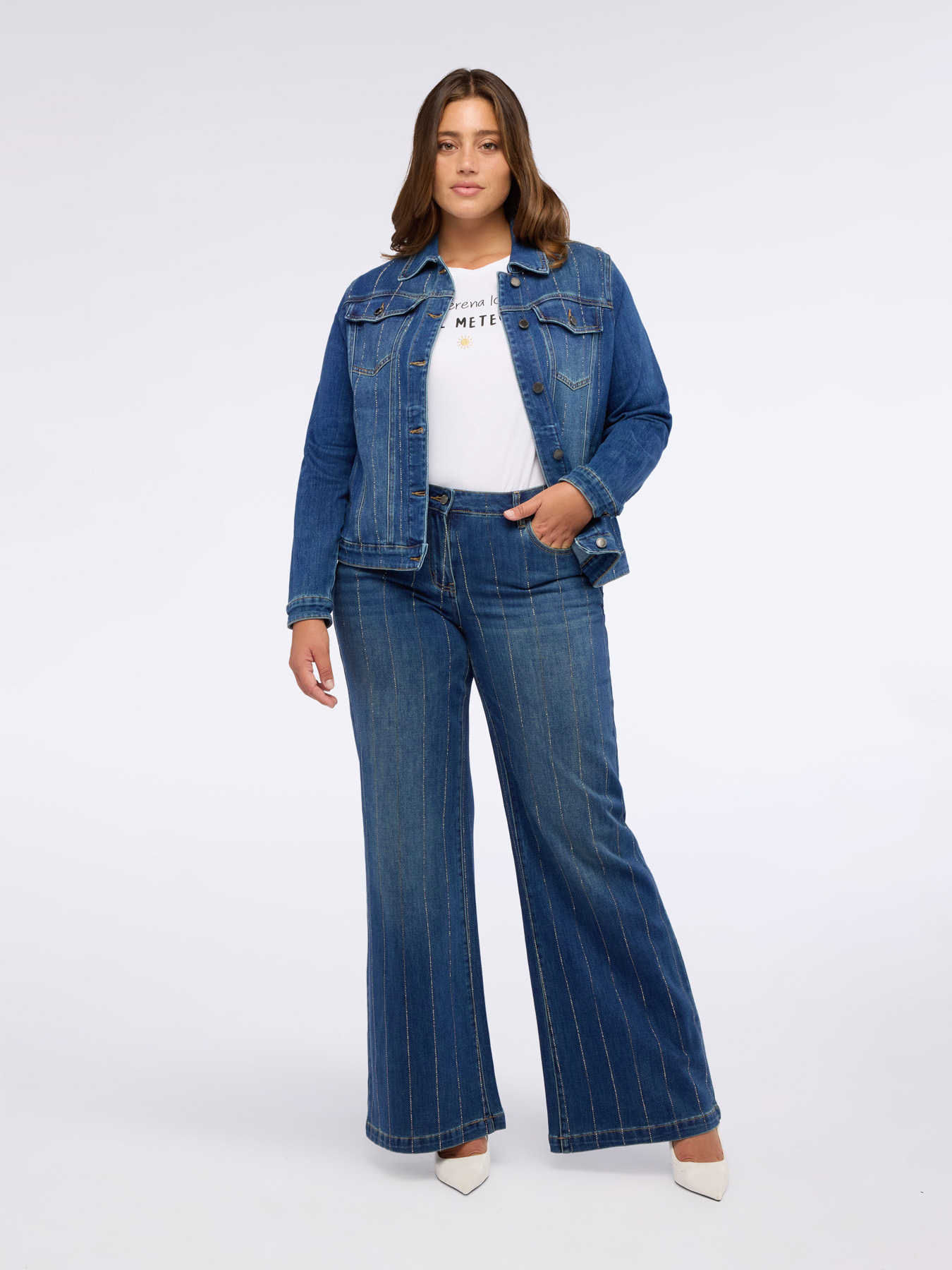 Giacca di jeans con gessatura in strass image number 6