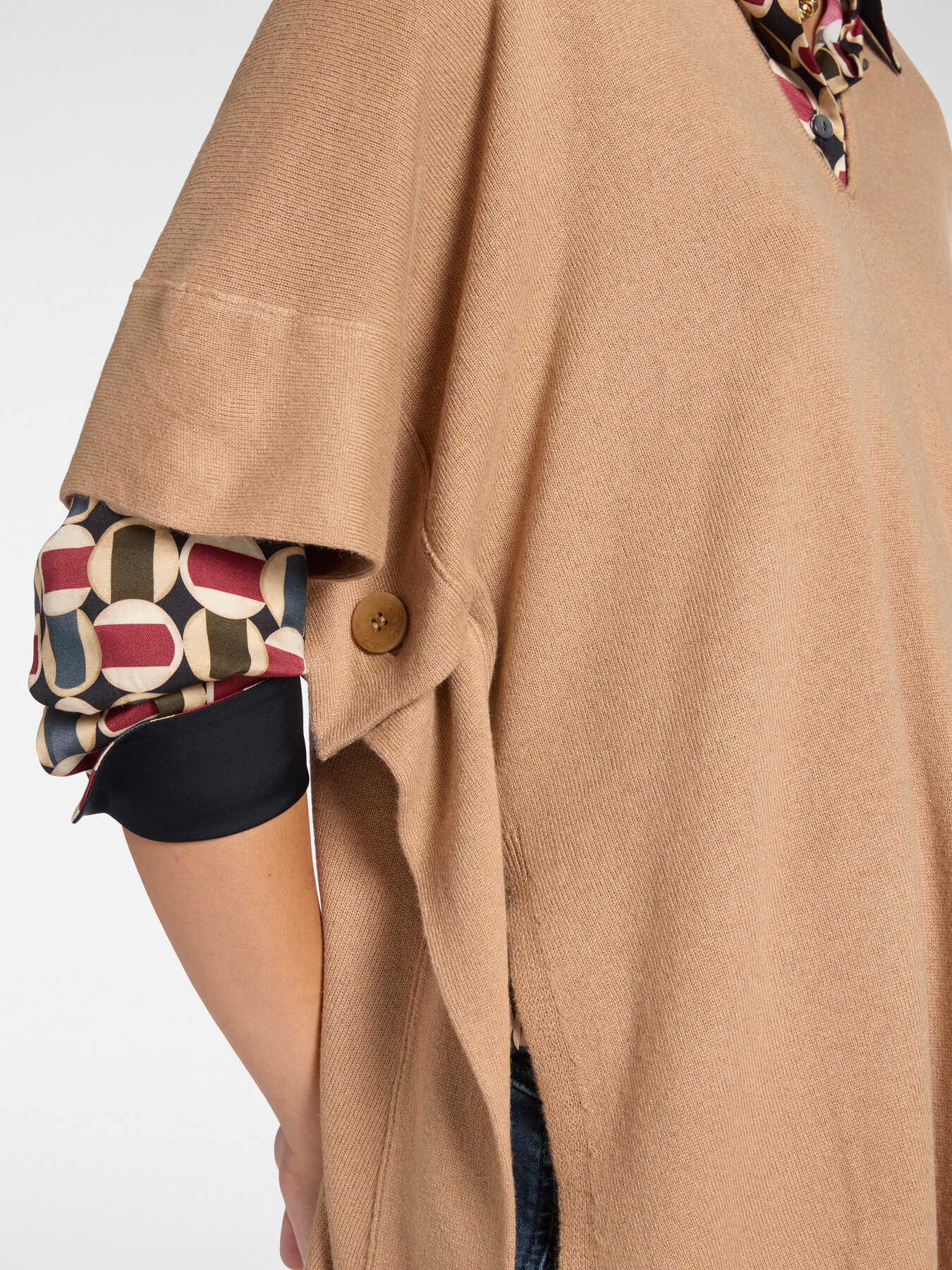 Cashmere blend cape image number 3