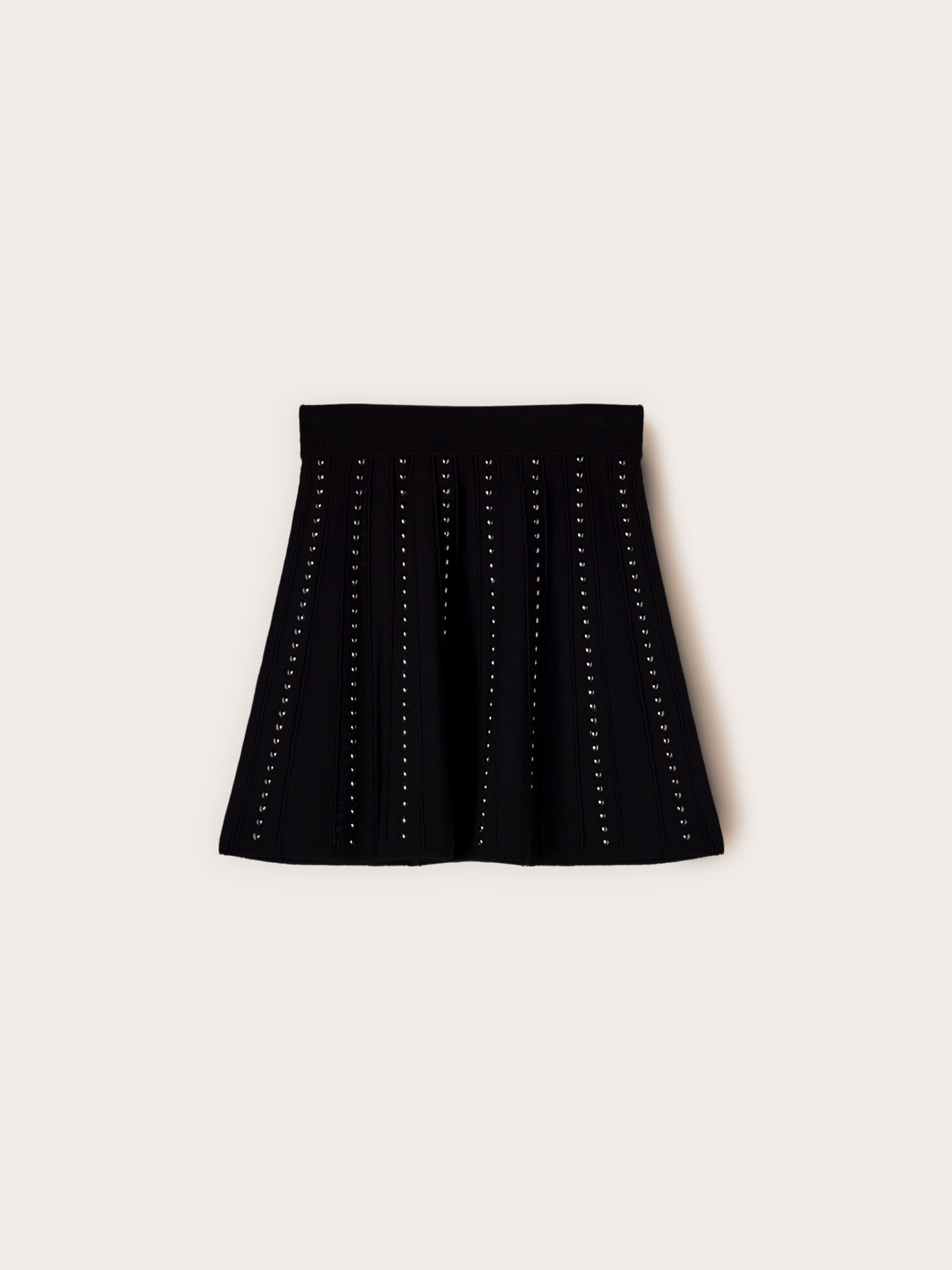 Short knit skirt with appliqu&eacute;s image number 4