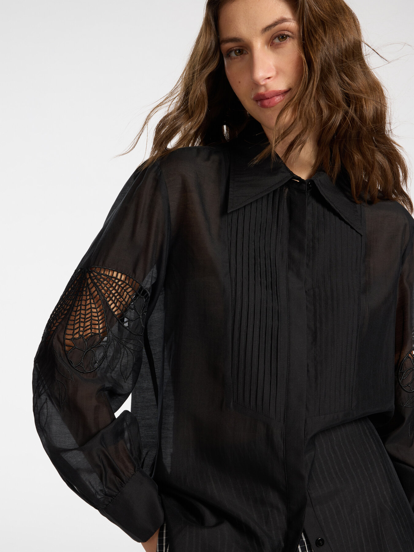 Camicia in organza ricamata image number 3