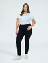 Skinny Jeans total black image number 4