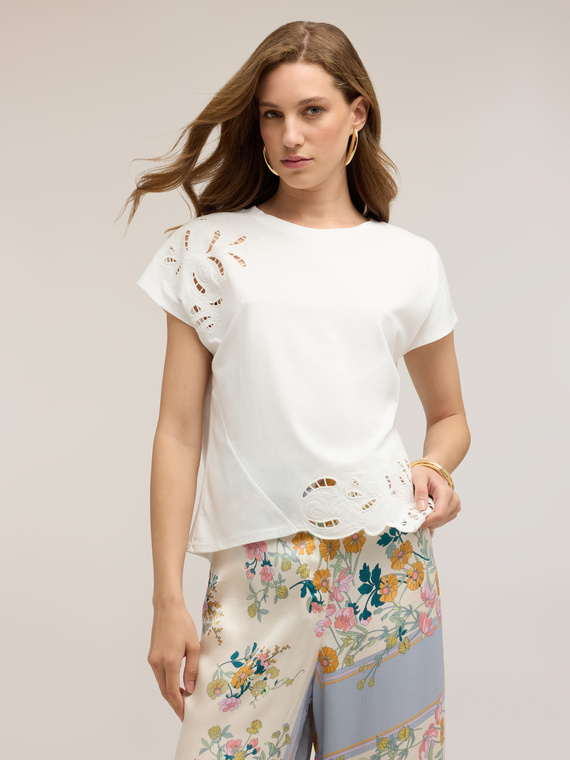 T-shirt en jersey avec broderies sangallo