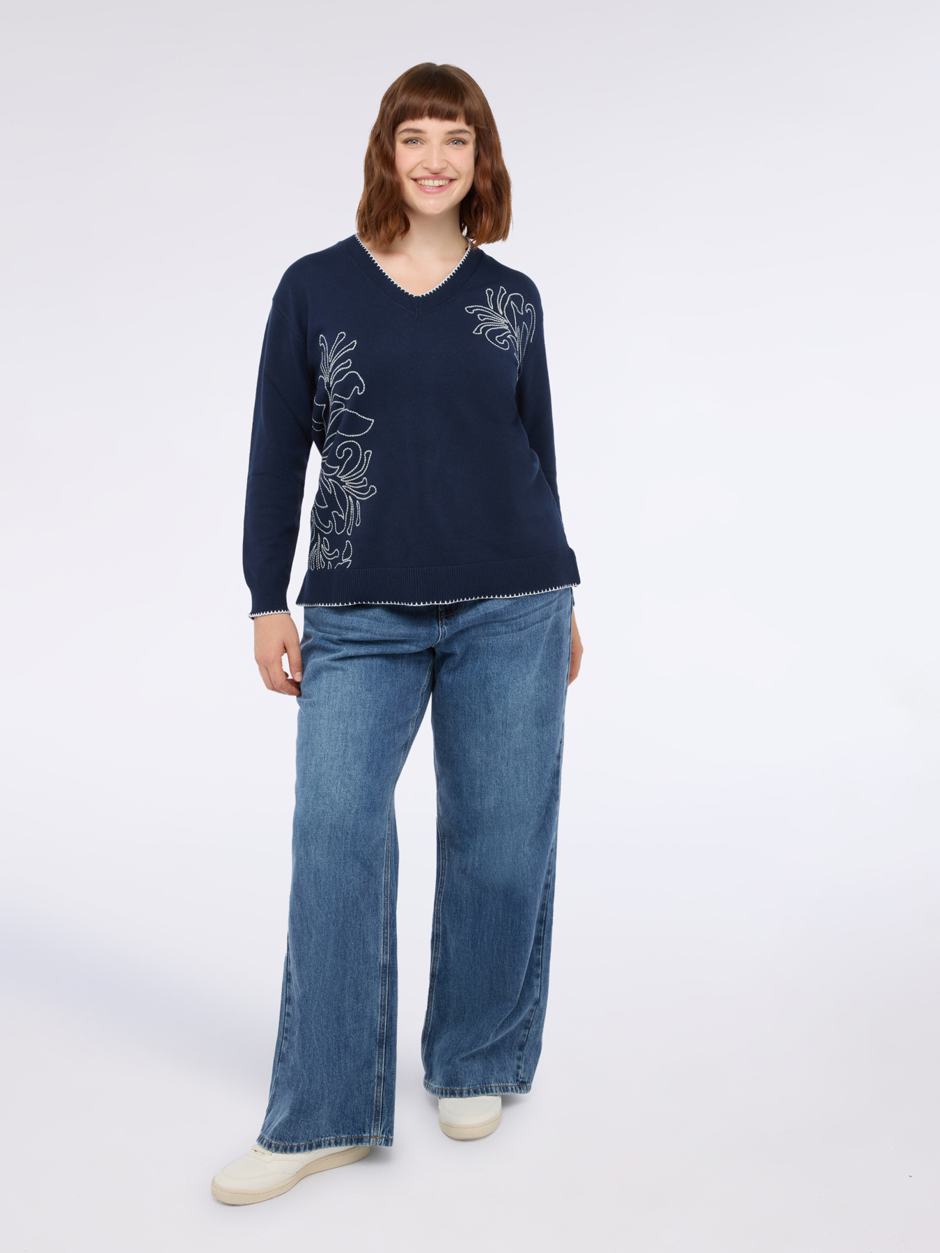 Sweater with floral embroidery and V-neck image number 0