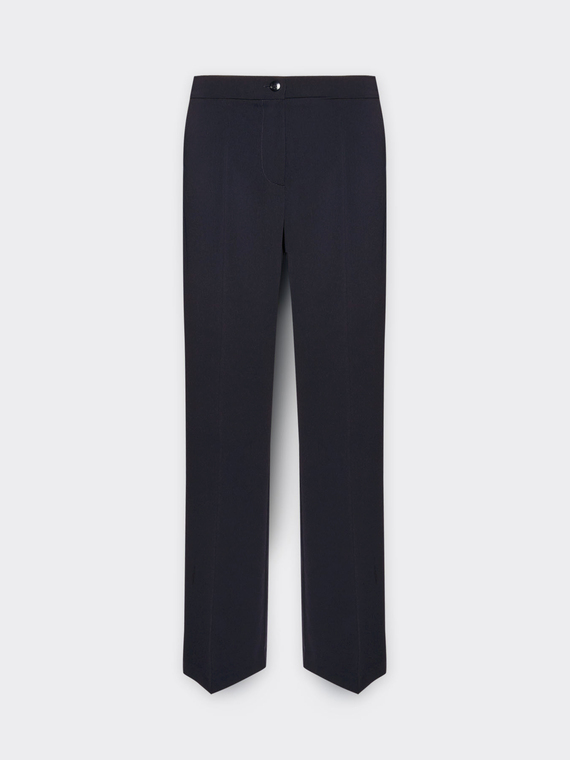 Herrenhose aus fließendem Stoff