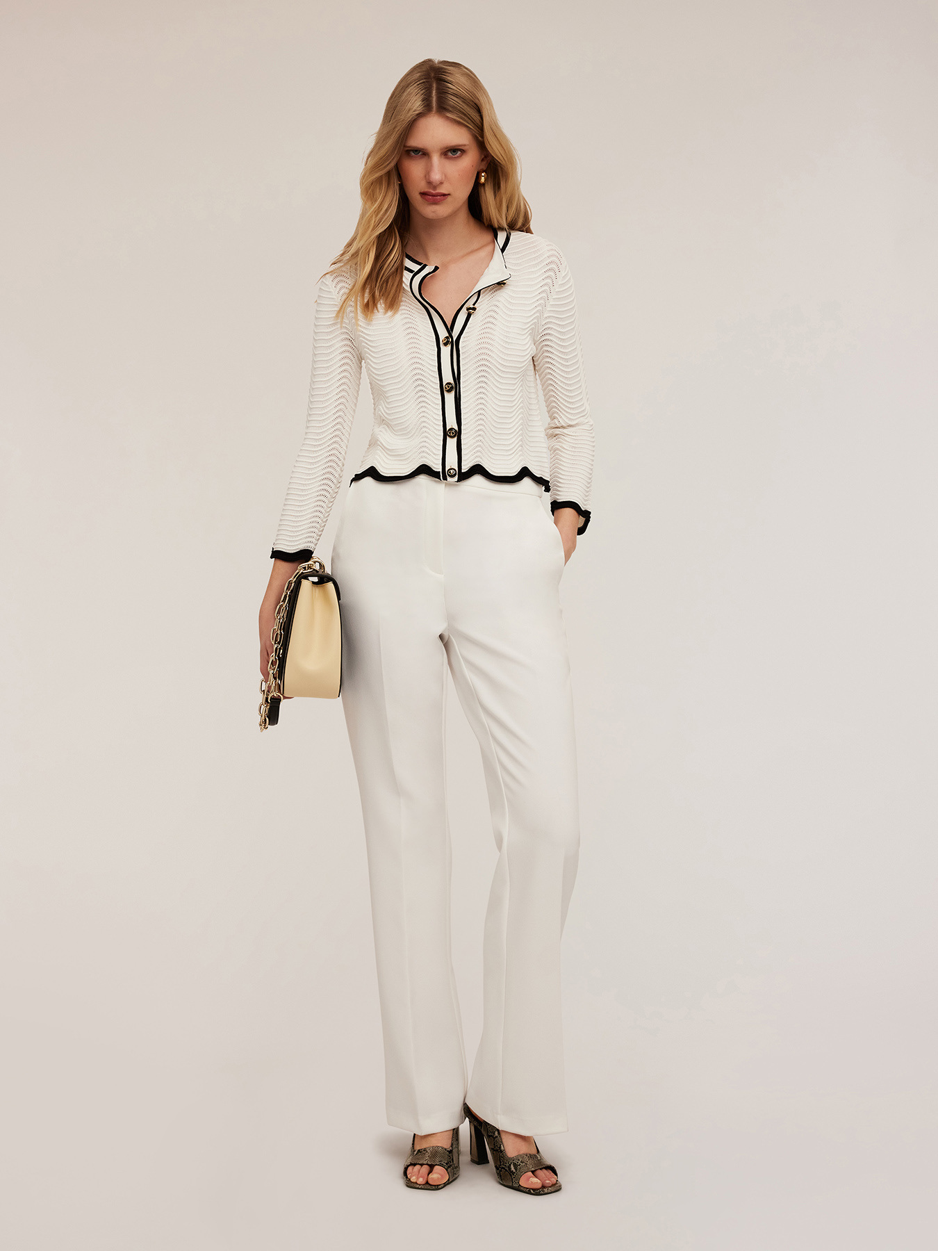 Cardigan tricotat model vălurit image number 0