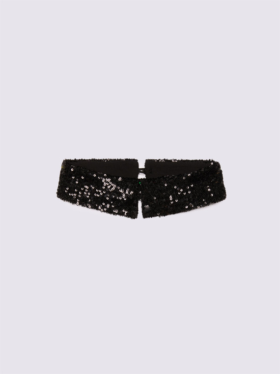 Col en paillettes