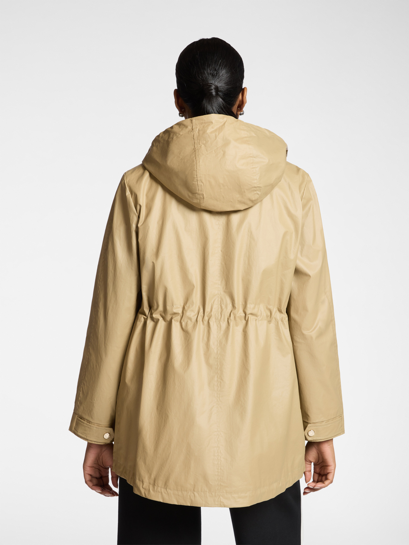 Parka con capas y capucha image number 1