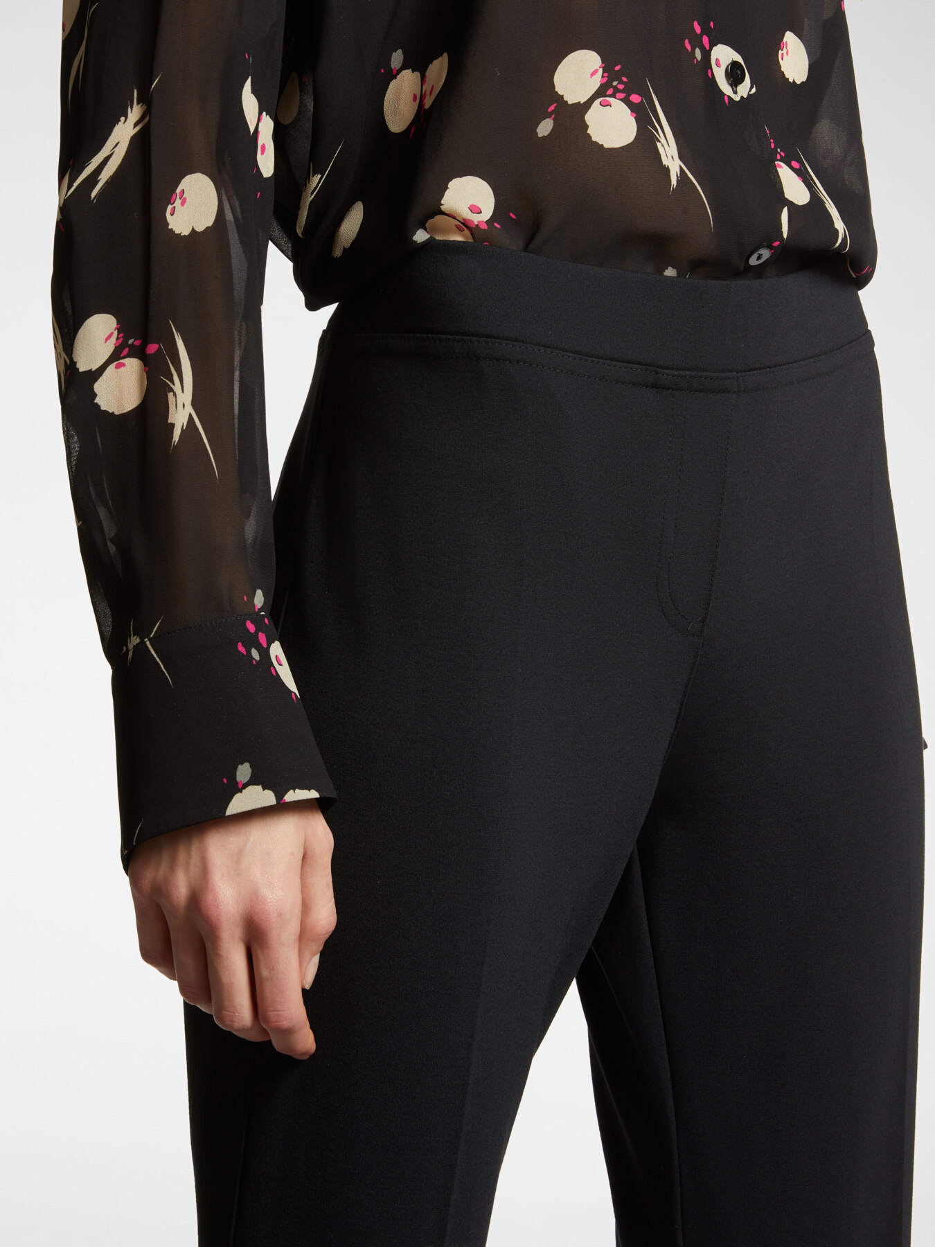 Slim-Hose in Milano-Rib image number 3