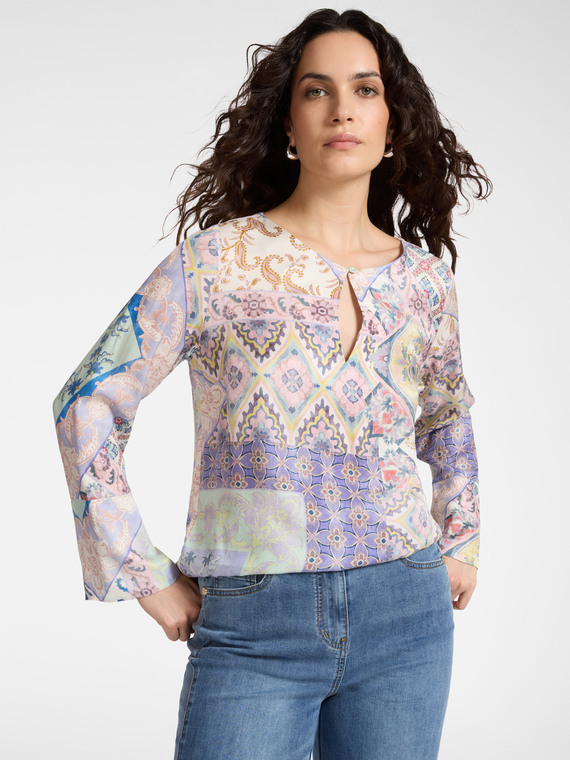 Blouse with bandana print